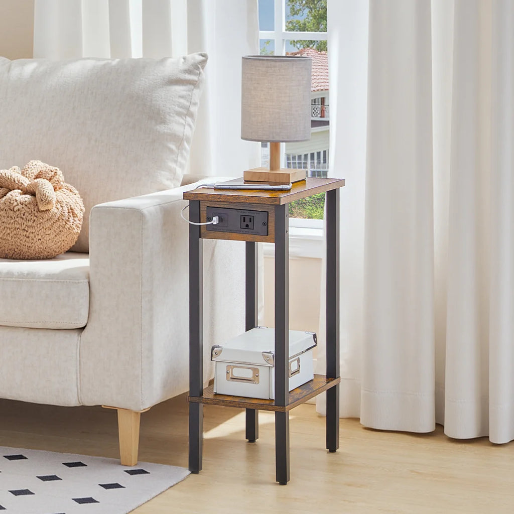 Smalt sidebord med ladestation, rustik stil